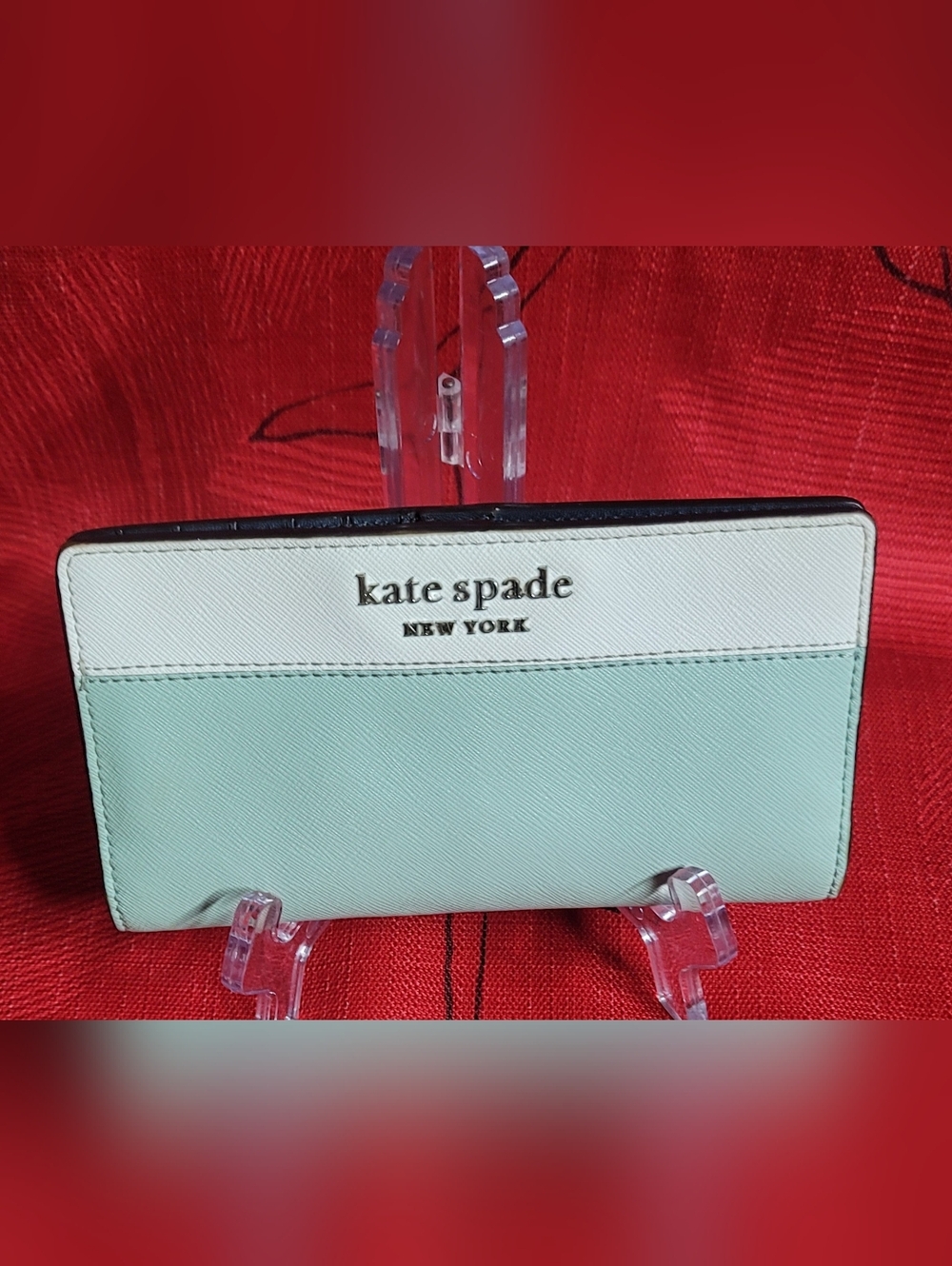 Kate Spade Cameron Two-Tone Mint Green and Cream Bifold Wallet - Picture 3 of 10